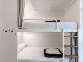 Black Swan Hostel Granada, hostel στη Γρανάδα