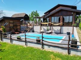 Holiday Home Blackrock Siscia by Villas Guide, hotel en Veliko Brdo