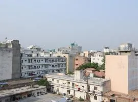 HOTEL CORPORATE PLAZA Near TERMINAL 3 Delhi AIRPORT WITH- FREE Airport PICKUP