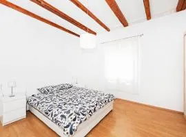 Vila Nira Radonić