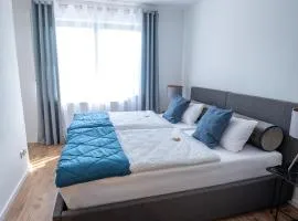 Exklusive Maisonette 91 qm 4 Zimmer 1-9 Personen in Ingolstadt nähe A9, inklusive Parkplatz am Haus, Netflix, Kaffee, Tee, 24-h self-check-in, ideal für Gruppen, Familien und Geschäftsreisende