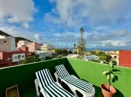 Home2Book Charming Rooftop Vibes Apartment