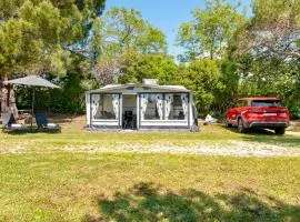 Bauer Caravan in FKK Camping Solaris