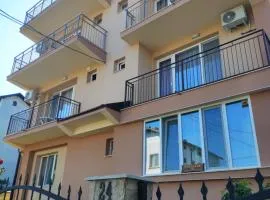 Къща за гости Снежа/ Guest house Snezha