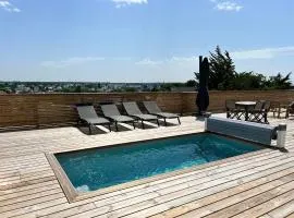 765 - Maison moderne avec piscine privative.