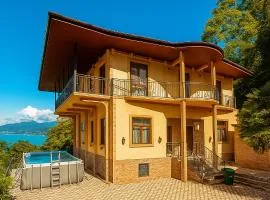 Deluxe Villa with Mountain and Sea View