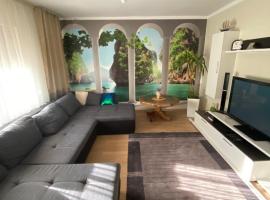 Andrada Holiday House, caba&ntilde;a o casa de campo en Oradea