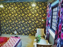 Rustic Retreat Homestay Deluxe Mountain view Room