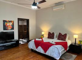 Toni's Cottage, hotel a Graaff-Reinet