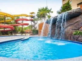 Golden Dolphin Grand Hotel - Apt 2 quartos comporta até 7 hóspedes mais uma criança de até 5 anos