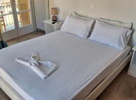 NAFPAKTOS APARTMENT, STUDIOS AND ROOMS iN PORT