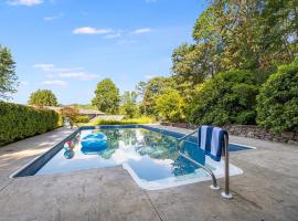 Daisy Farm by Carolina Mornings, Hotel in Candler