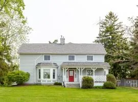 Westlake Cottages - Highway House