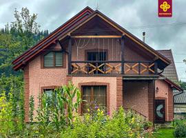 Котедж «Медовий сад», Hotel in Werchowyna