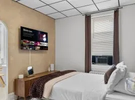 Modern Studio - Parking Available - 15 min NYC