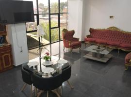 Private 4 Story retreat, hotel que acepta mascotas en Pucallpa