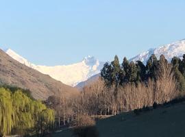 Avalanche Peak Apartment, hotel in Wanaka