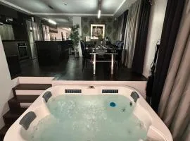 B&M Jacuzzi & Party time