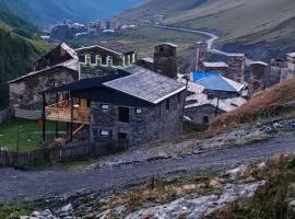 Chazhashi Guesthouse - Rooms with Private Bathrooms
