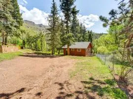 Dog Friendly Cabin with Yard and Mtn Views in Cascade
