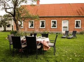 Enchanting Atmosphere At Nolde Country Estate, hotel in Bylderup-Bov