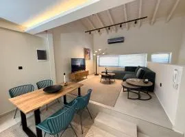 Kálm II - Curated Stays in the Historic Center
