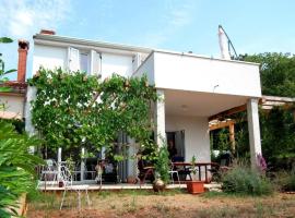Apartments Ari i Segi, hotel a Karigador