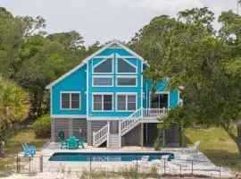 Waterfront Escape - Seasonal Pool - Perfect for Families and Friends!