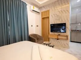 Deluxe Studio Apartment, East Airport