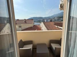 A&A Apartments, hotell sihtkohas Rafailovici