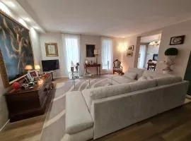 Queen apartment