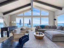 Lakeview by AvantStay Private Waterfront Cabin on Lake Tahoe w Hot Tub Views