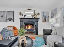 Cozy Pocono Retreat Family LakeAccess Game Room, hotel a Albrightsville