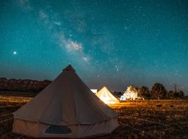 Starlight Glamping Grand Canyon, campeggio di lusso a Valle