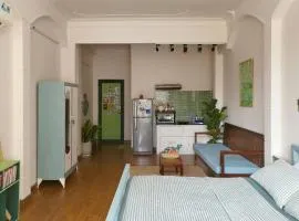 Spacious Studio, 3-min walk to Ben Thanh market D1