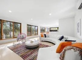 Lookout Sea - Beachfront Bliss in McCrae