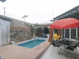 RedDoorz Premium at Casa LenidaRose