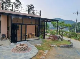 Cheonan Stay Daejeong Lake
