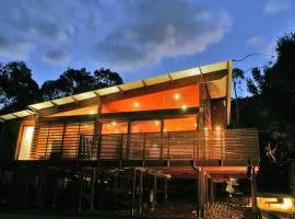 'Beach Pavilion at Killcare' by HolidayCo