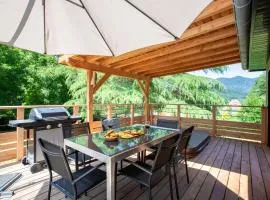 Chalet 'La Forêt Enchantée', nature, calme et jacuzzi au coeur de la Vallée
