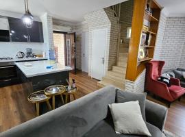 Villa Davraz kuşadası, hotel in Kusadası