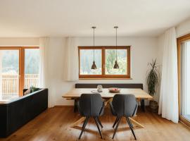 New Opening Penthouse Zirm, hotel in Selva dei Molini