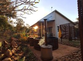 The Bird House, ξενοδοχείο με υδρομασάζ σε Kampersrus AH