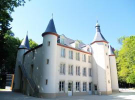 Chateau de la Motte, hotel v destinaci Louchy-Montfand