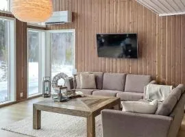 4 Bedroom Gorgeous Home In Hønefoss