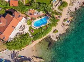 Villa Palace Clara Apartment 5 island Krk by Vill