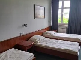Pokoj trzyosobowy osobne łóżka Quick Check In