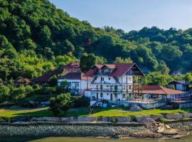 Lepenac na vodi – hotel w mieście Donji Milanovac
