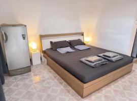 บ้านวดาวัลย์, auberge de jeunesse à Ban Talat Rangsit