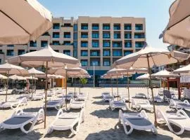 Aks Hotel